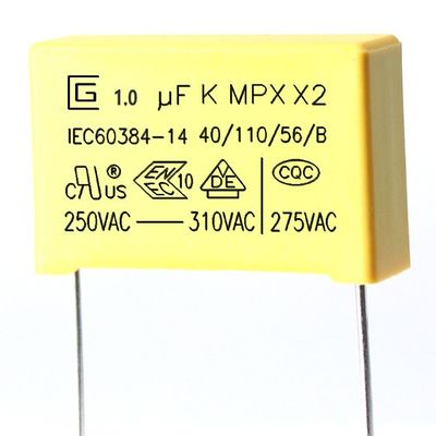 Kapasitor Keselamatan 105K X2 1.0Uf Dengan Sifat Tahan Api Yang Sangat Baik P22.5MM