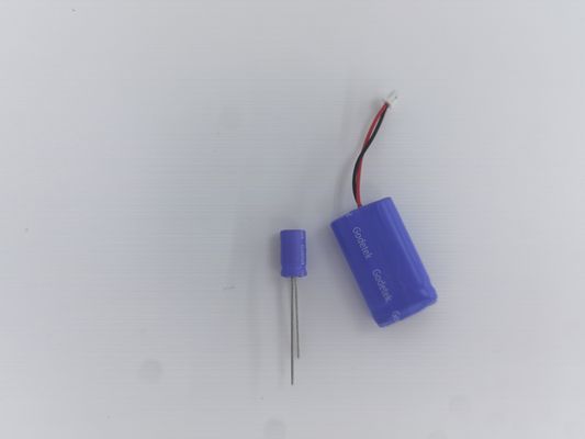 2.7V 1.0FKondensator Kapasitas Tinggi untuk Beban Suhu Tinggi 85C≤2.7V 1000h