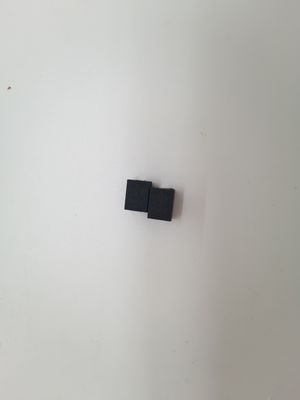 Metal Oxide Varistor 125.C 3225K681 Suhu penyimpanan melalui lubang Paket Tipe RoHS sesuai.